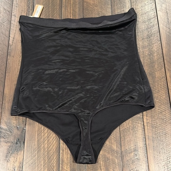 Skims Barely There High Waist Thong - Picture 5 of 7